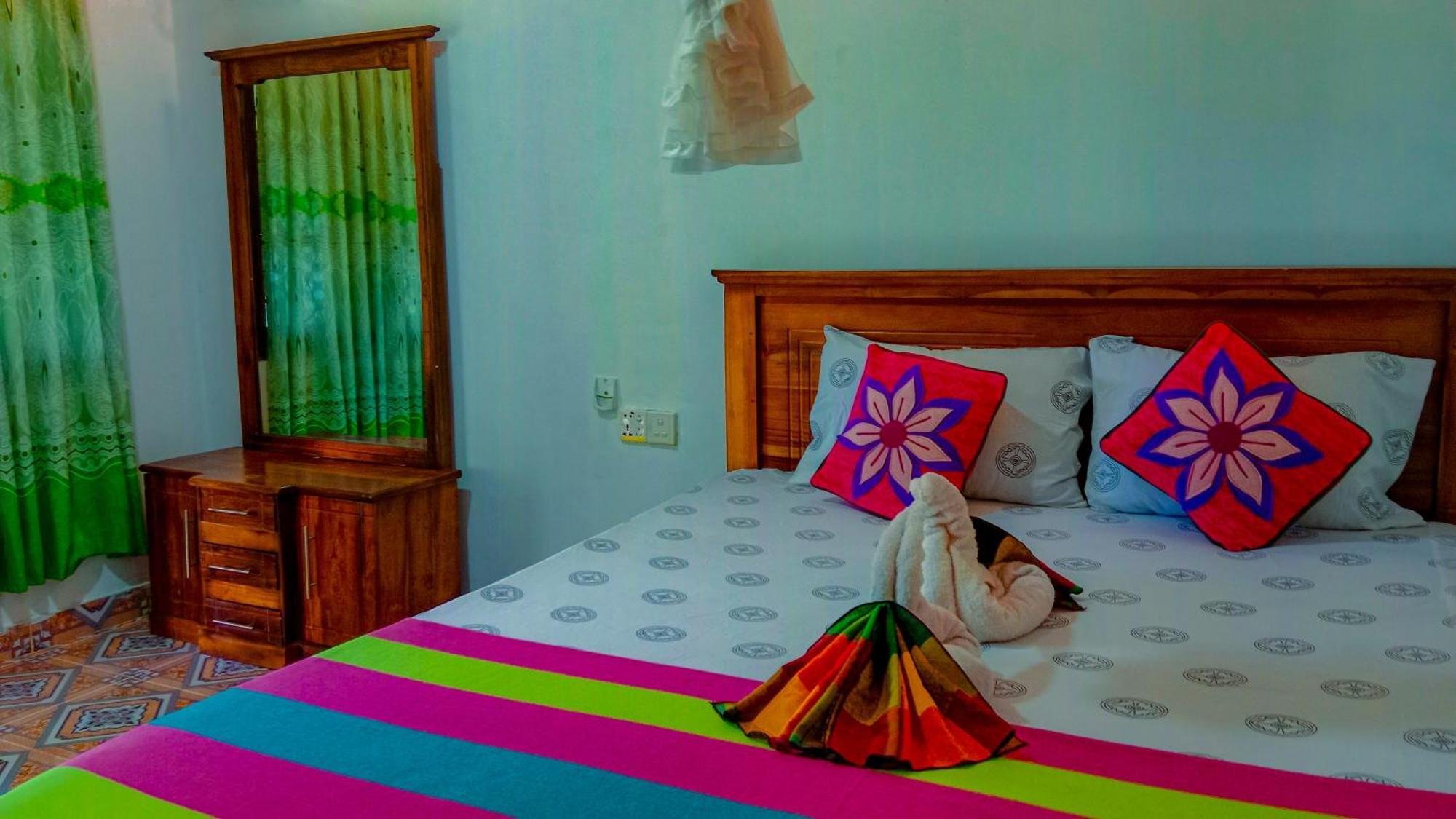 Chanaka Holiday Inn Sigiriya Exterior photo